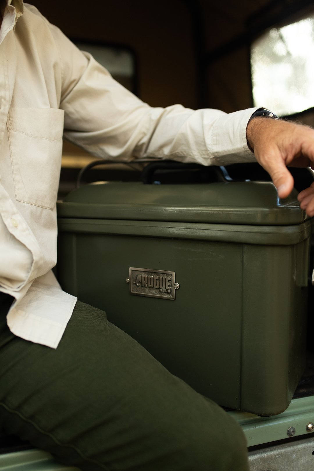 Rogue Safari 18L Ice Chest – Russell Moccasin